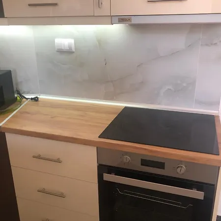 Brand New Renovated By The Stadium Apartamento