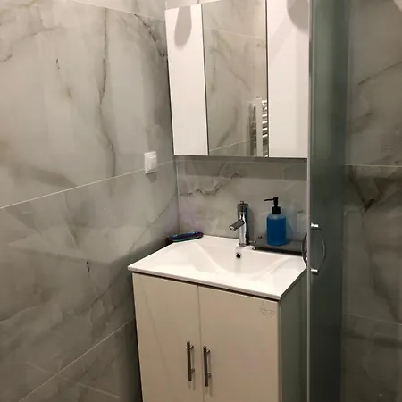 Brand New Renovated By The Stadium