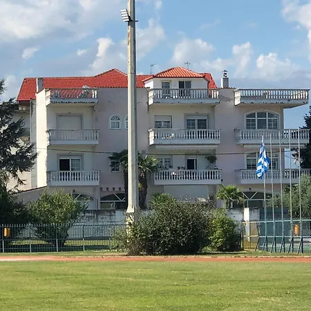 Brand New Renovated By The Stadium
