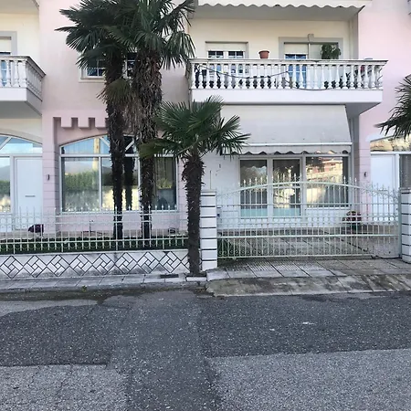 Brand New Renovated By The Stadium *