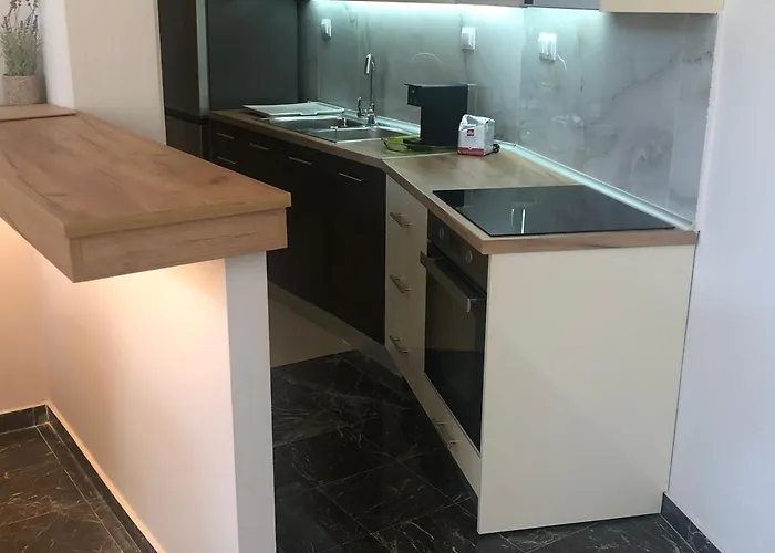 Brand New Renovated By The Stadium Apartamento
