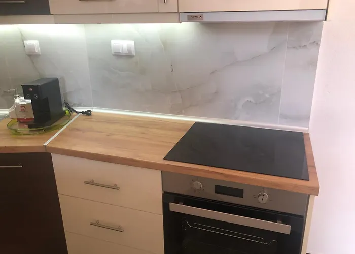 Brand New Renovated By The Stadium Apartamento