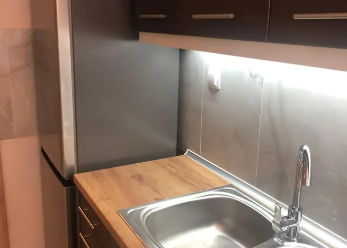 Brand New Renovated By The Stadium Apartamento