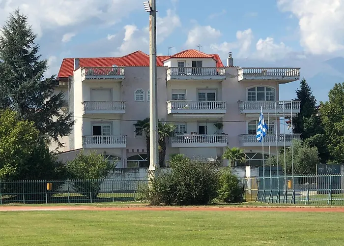 Brand New Renovated By The Stadium