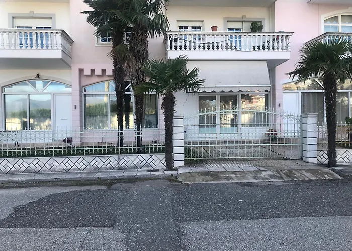 Brand New Renovated By The Stadium *